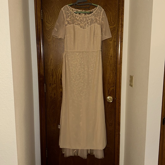 Ever Pretty Ivy Floral Sequin Maxi Fishtail Tulle Prom Dress with Short Sleeve - Picture 9 of 16